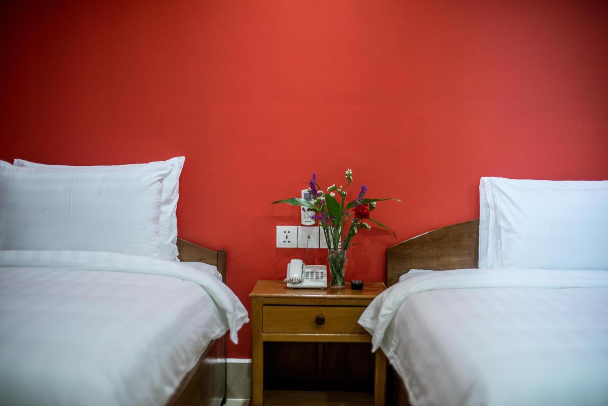 Golden Citadel Hotel Siem Reap Room photo